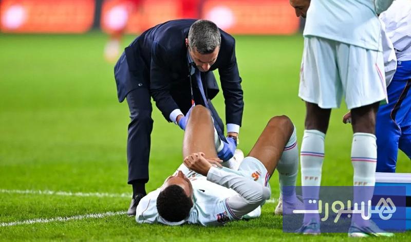 مبابي يترك معسكر المنتخب الفرنسي بعد إصابته في الركبة - هسبورت