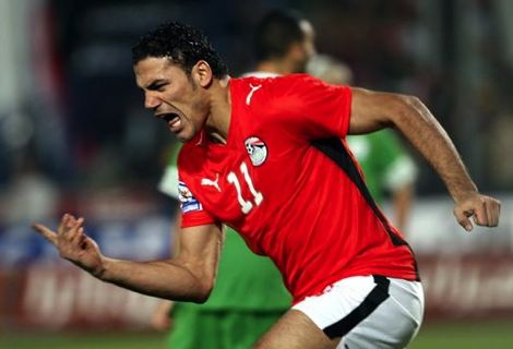 الرجاء يفك ارتباطه مع 4 لاعبين.. وعمرو زكي قريب من الفريق