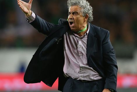 البنزرتي يستلهم مقولة للقذافي في تعليقه على فوز الرجاء