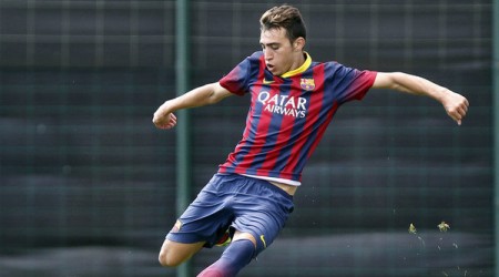 برشلونة يجدد عقد لاعبه المغربي حدادي لثلاث سنوات