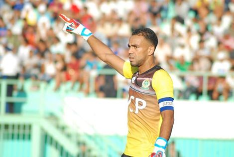 إصابة في اليد تبعد العلوشي شهرا كاملا عن الملاعب