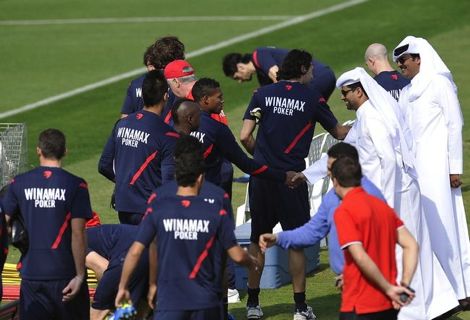 رئيس بايرن: هل يعلم بلاتيني بأموال قطر في سان جيرمان؟