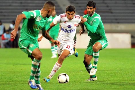 الدورة 19 مَبتورة من مُباراتين.. وقِمتين حَارقتين بين رُباعي المطاردة