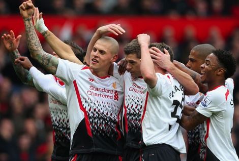 ليفربول ينتزع الوصافة بحفلة على شرف مانشستر يونايتد