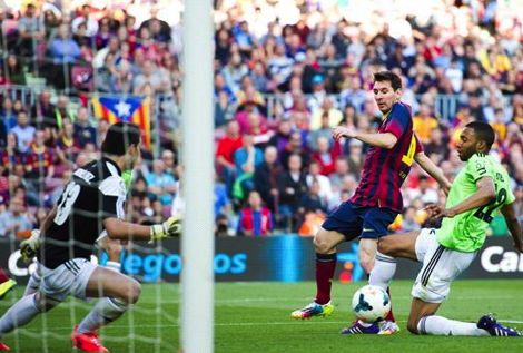 برشلونة يهدد ريال مدريد بسباعية في أوساسونا
