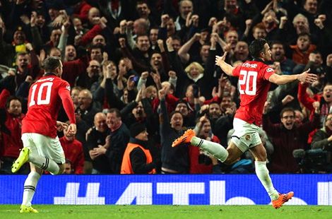 ثلاثية فان بيرسي تقود يونايتد لدور الثمانية في دوري الأبطال