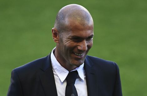 زين الدين زيدان يُعلن تمسكه الكبير بريال مدريد