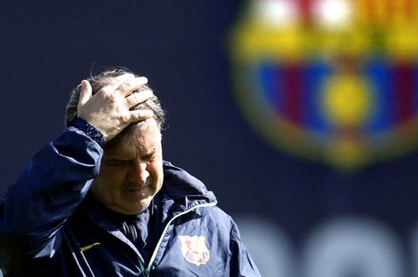 الأرجنتيني مارتينو يستقيل من تدريب فريق برشلونة