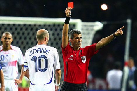 "زيدان" و"كافو" الأكثر حصولاً على بطاقات بتاريخ كأس العالم