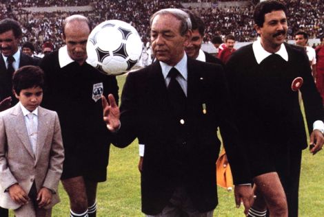 ذِكريات "المونديال": حِين كَلَّم الحسن الثاني بِعثة المُنتخب فردا فردا