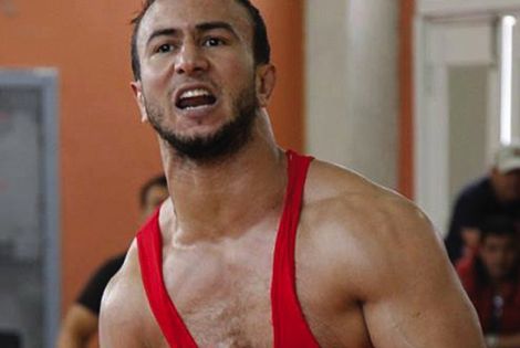 أوزين يتوج أبطال رياضة المصارعة
