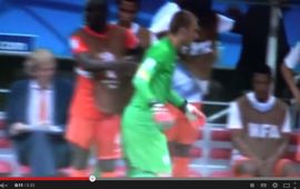 غضب حارس هولندا بعد تغييره
