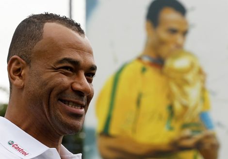 رئيس الاتحاد البرازيلي يطرد كافو من غرفة ملابس المنتخب