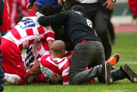 إيقاف 10 لاعبين بعد أحداث العنف بنهائي كأس تونس