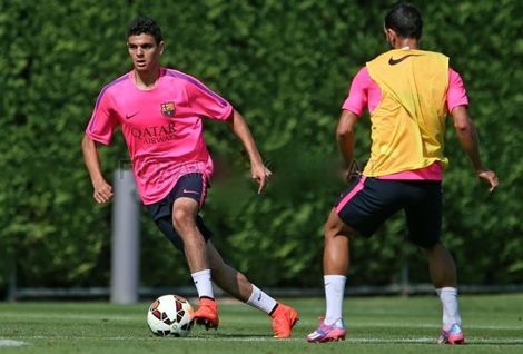 هيوز يؤكد اهتمامه بلاعب برشلونة الورياشي