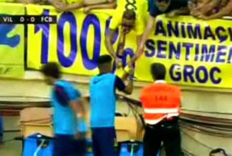 برشلونة يعاقب نيمار بغرامة 6 آلاف يورو لتوقيعه لمشجع أثناء الإحماء