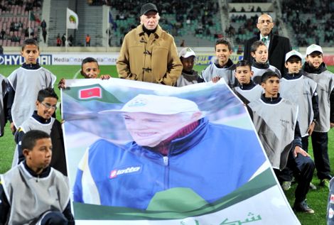 أوسكار فيلوني.."صائد الألقاب" يفترش الأرض ويلتحف الألم