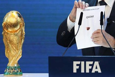 أمير قطر: العالم لا يتقبل فكرة تنظيم بلد عربي مسلم للمونديال