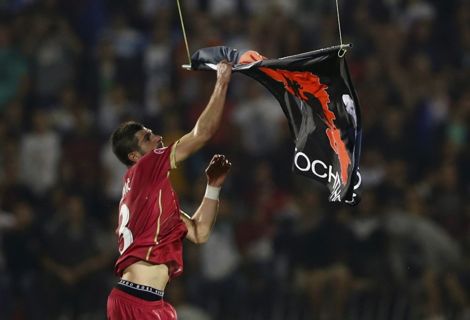 ألبانيا تستقبل لاعبي المنتخب الوطني كالأبطال