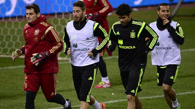مورينيو يطالب منتخب إسبانيا العناية بكوستا