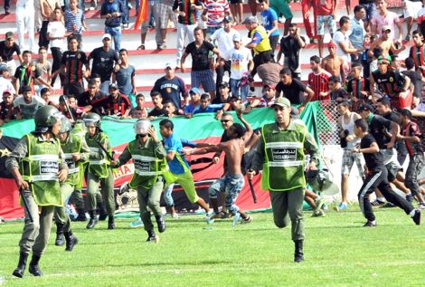 الـ FIFA يطلب من المغرب تقريرا مفصلا عن أحداث "ملعب الفتح"