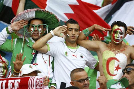 موقع: جمهور الجزائر سببٌ في طلب المغرب تأجيل "الكان"