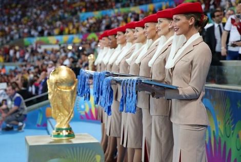 السياسة تصل للرياضة.. طيران الإمارات تنسحب من رعاية مونديال قطر
