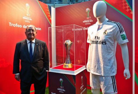 الـ FIFA تعرض كأس "الموندياليتو" بالعاصمة الإسبانية مدريد