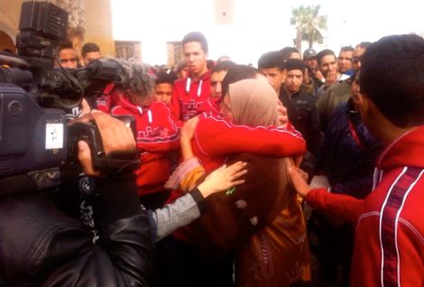 في جنازة مهيبة.. دفن مشجعي الوداد الذين لقوا حتفهم قرب الصويرة