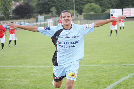 الوداد يتعاقد رسميا مع رشيد حسني