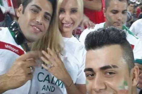 بلاتر يحث إيران على حضور النساء للمباريات
