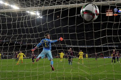 برشلونة يهزم فياريال بثلاثية ويقترب من نهائي كأس ملك إسبانيا