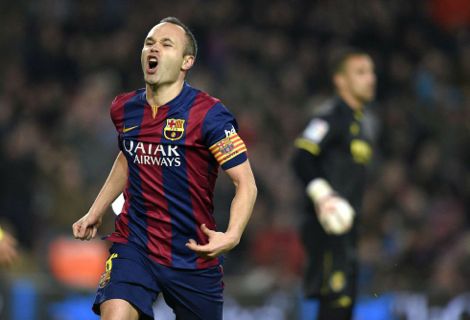 إنييستا: يمكن لبرشلونة الفوز بالثلاثية هذا الموسم