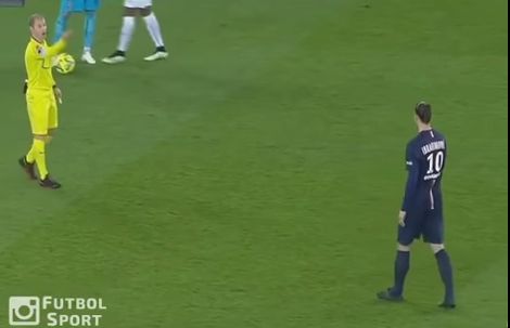 إبراهيموفيتش يُحرج الحكم