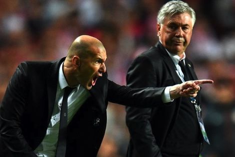 زيدان يضع عينه على منصب انشيلوتي بريال مدريد