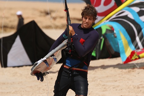 6 مَلايين درهم مَصاريف بُطولة العالم للـ Kiteboarding بالدّاخلة