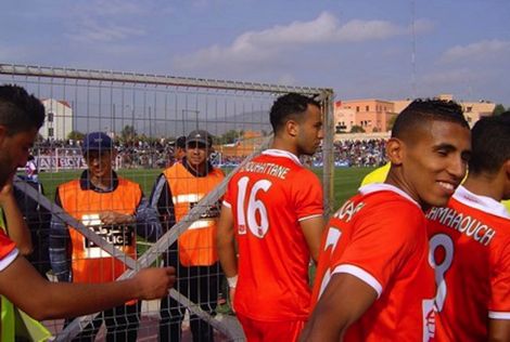 أطلس خنيفرة يُحضّر لمباراة بركان بـ14 لاعباً.. والمُصابُون في تَحسُّن‎