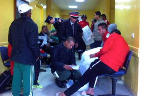 الجامِعة تُوفِد لجنة لتقيِيم الحالة الصحيّة للاعِبي CAK وتُؤجّل مباراة بركان‎