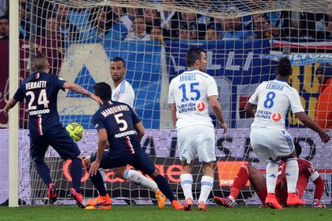 الـ PSG يحسم الكلاسيكو الفرنسي ضد مارسيليا وسط أعمال شغب
