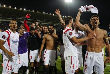 إشبيلية يحطم الفيولا ودينبرو يحقق المفاجأة ليلعبا نهائي الـ UEFA