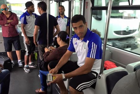 الرجاء يصل لتونس لمواجهة "النجم" في إياب حَارِق بكأس الـ CAF