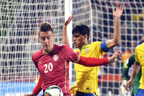 منتخب شباب صربيا يحظى باستقبال الأبطال