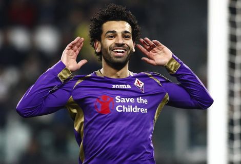 جماهير انتر ترفع اللافتات من أجل صلاح وفيورنتينا يبحث عن حل ودي