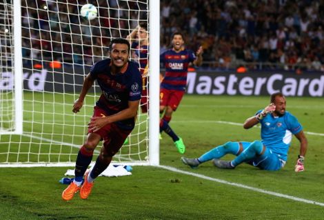برشلونة يصل محطة بيلباو استعدادا للسوبر