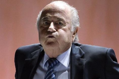 بلاتر .. جاك وارنر.. فالك.. ويتوالى سقوط "الفاسدين" بالـ FIFA