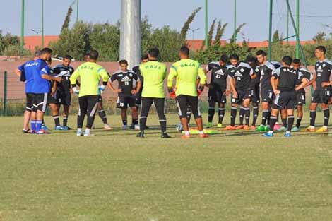 الرجاء يتدرب بمراكش استعدادا للكوكب