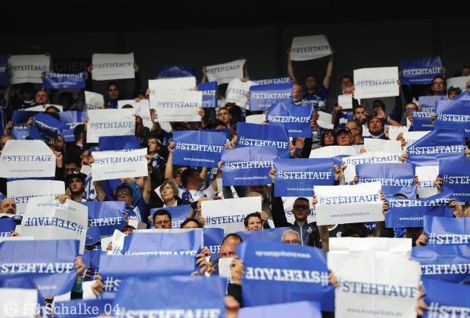 وضع شعار "مرحبا باللاجئين" على قمصان لاعبي الدوري الألماني