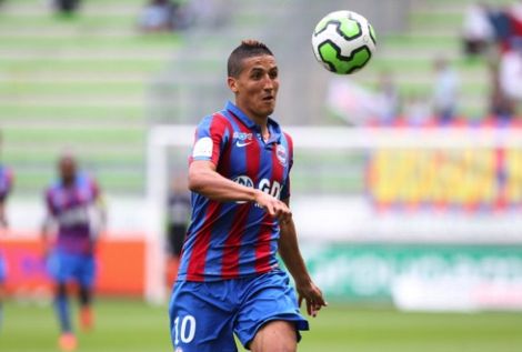 الزاكي يعتزم زيارة فيصل فجر لإقناعه بالانضمام إلى صفوف المنتخب