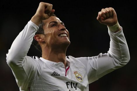 الـ PSG يعرض مبلغا خياليا لإغراء رونالدو بالقدوم لباريس