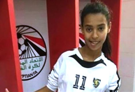 وفاة لاعبة كرة قدم نسائية في مصر بعد ابتلاعها للسانها